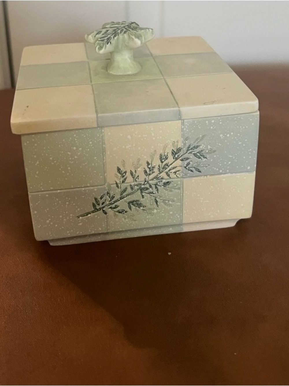 Vintage Decorative Green and Cream Marble Keepsake Box with Leaf Motif